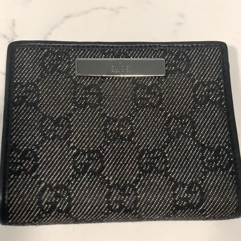 Authentic vintage Gucci bifold wallet black monogram